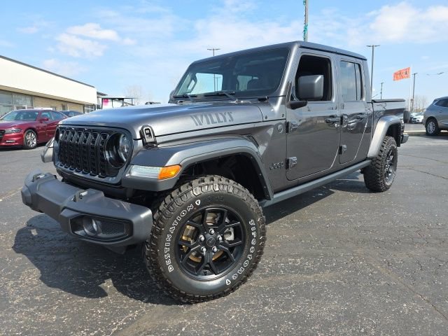 Used 2024 Jeep Gladiator Sport AWD/4WD image 2