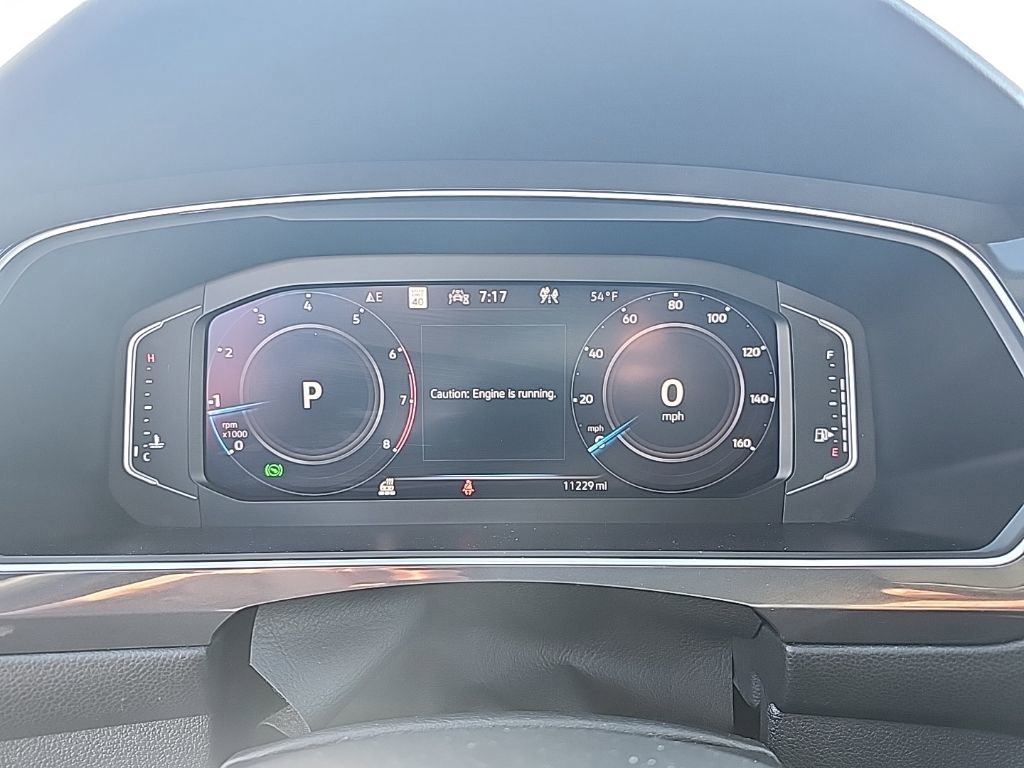 Used 2024 Volkswagen Tiguan SEL R-Line image 24