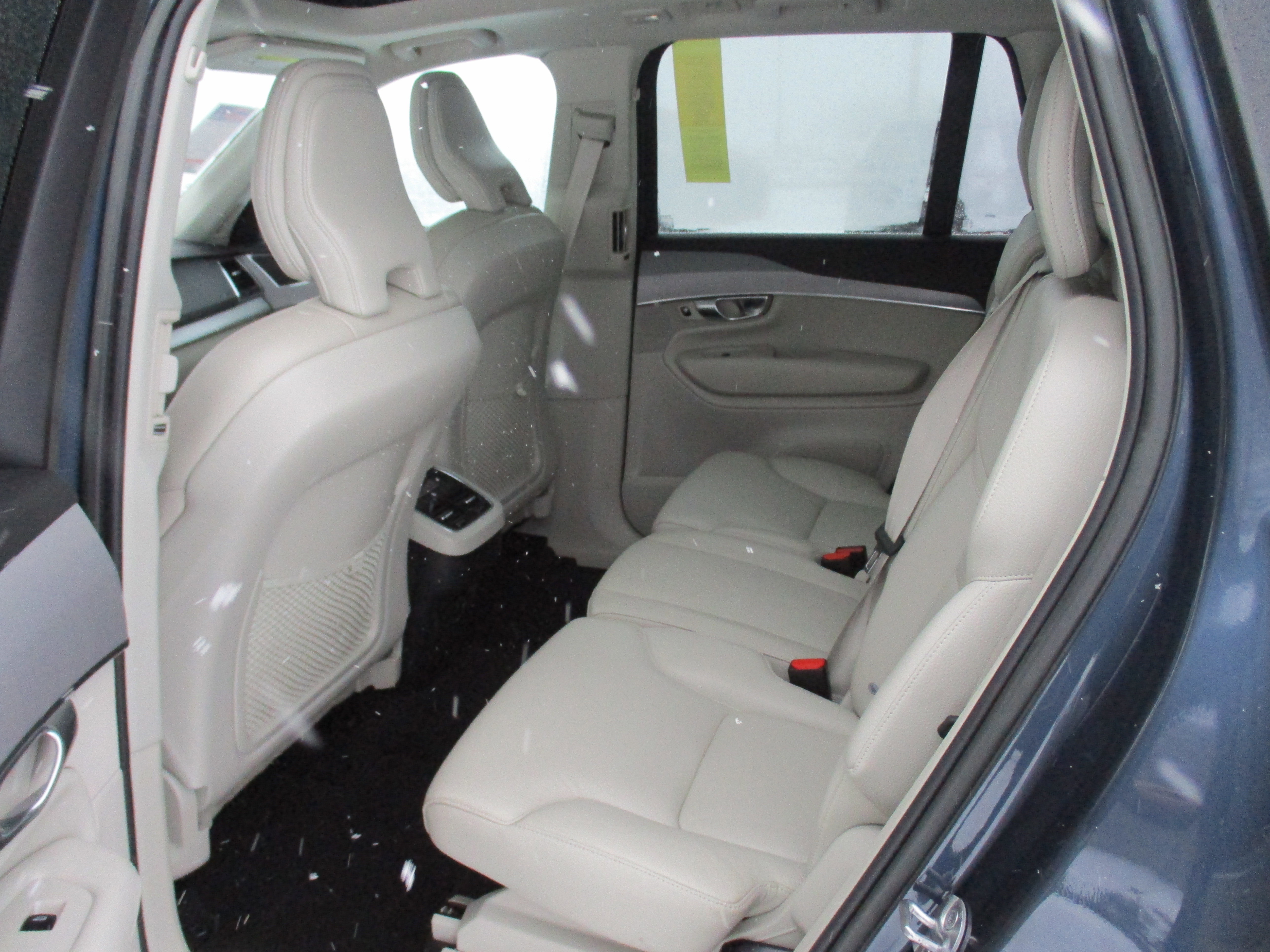 Certified 2023 Volvo XC90 B5 Core w/ Climate Package image 12