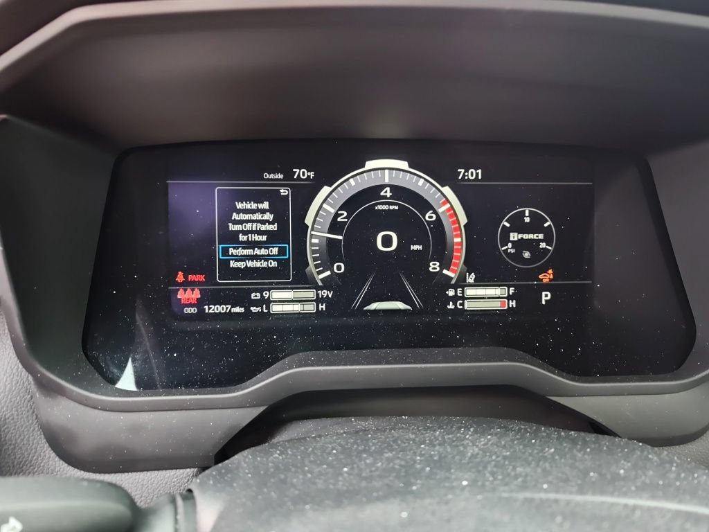 Used 2024 Toyota Tundra Limited AWD/4WD image 11