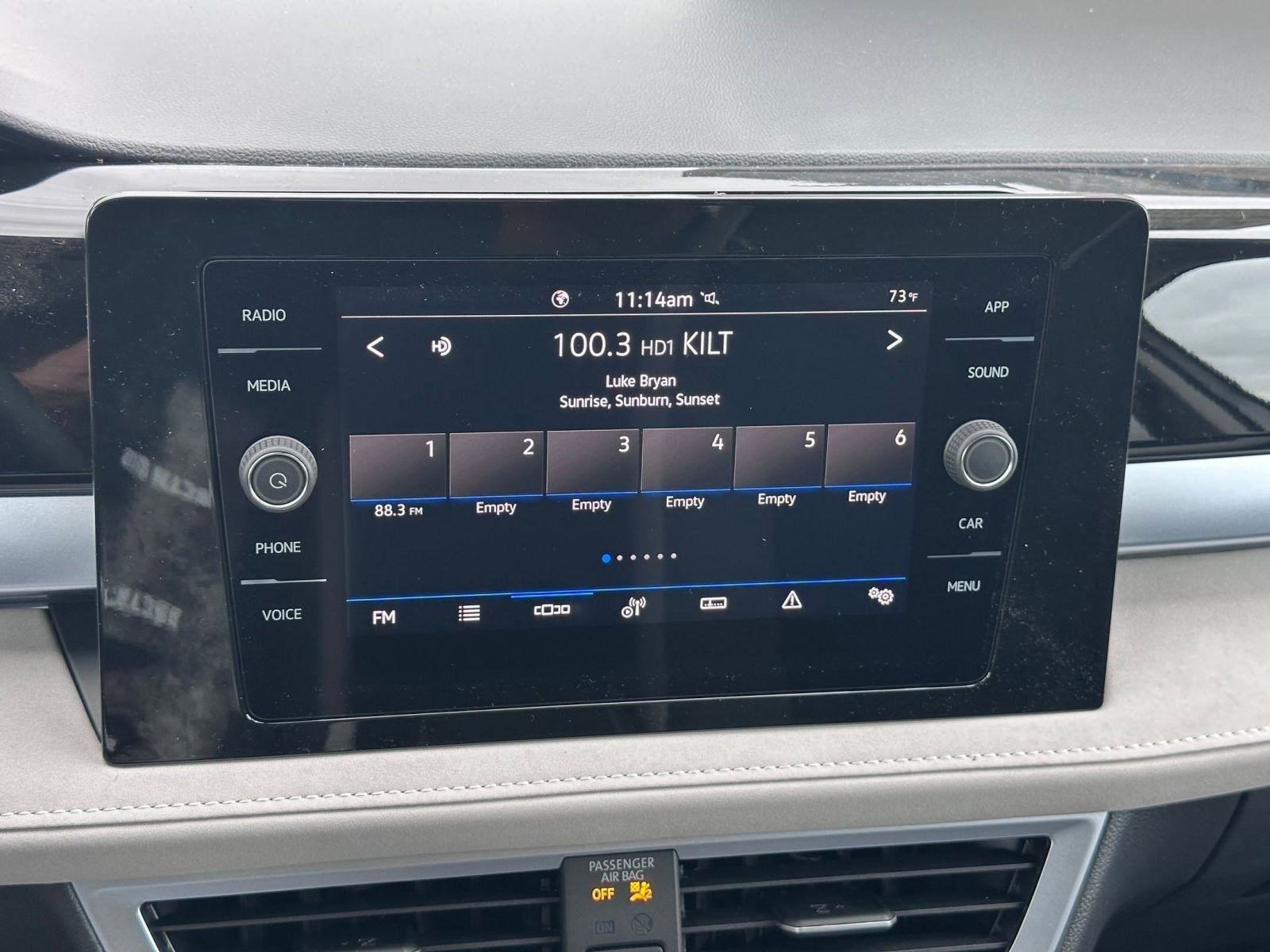 New 2026 Volkswagen Taos SE image 24