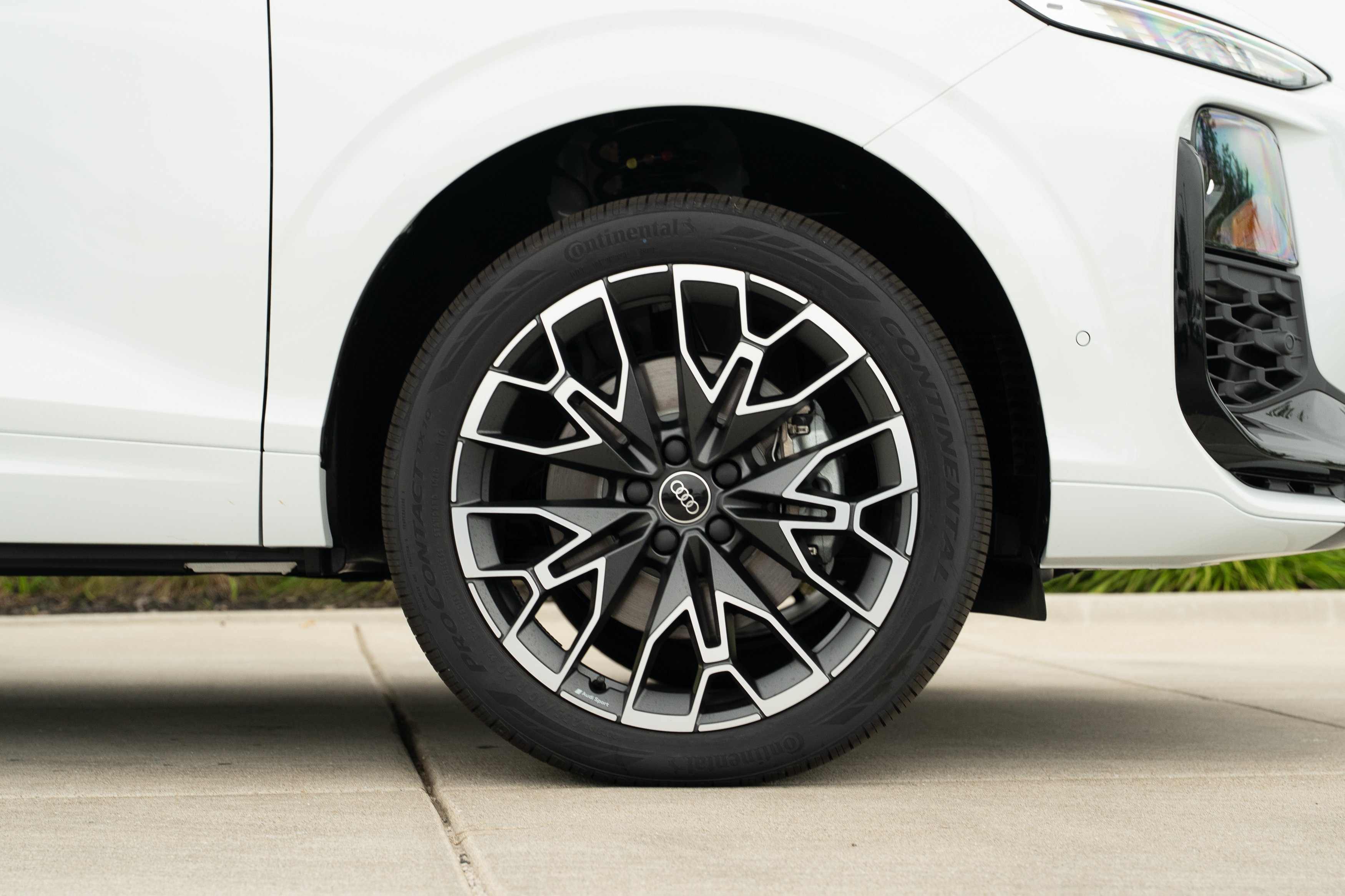 New 2026 Audi Q3 quattro 2.0T AWD/4WD image 27
