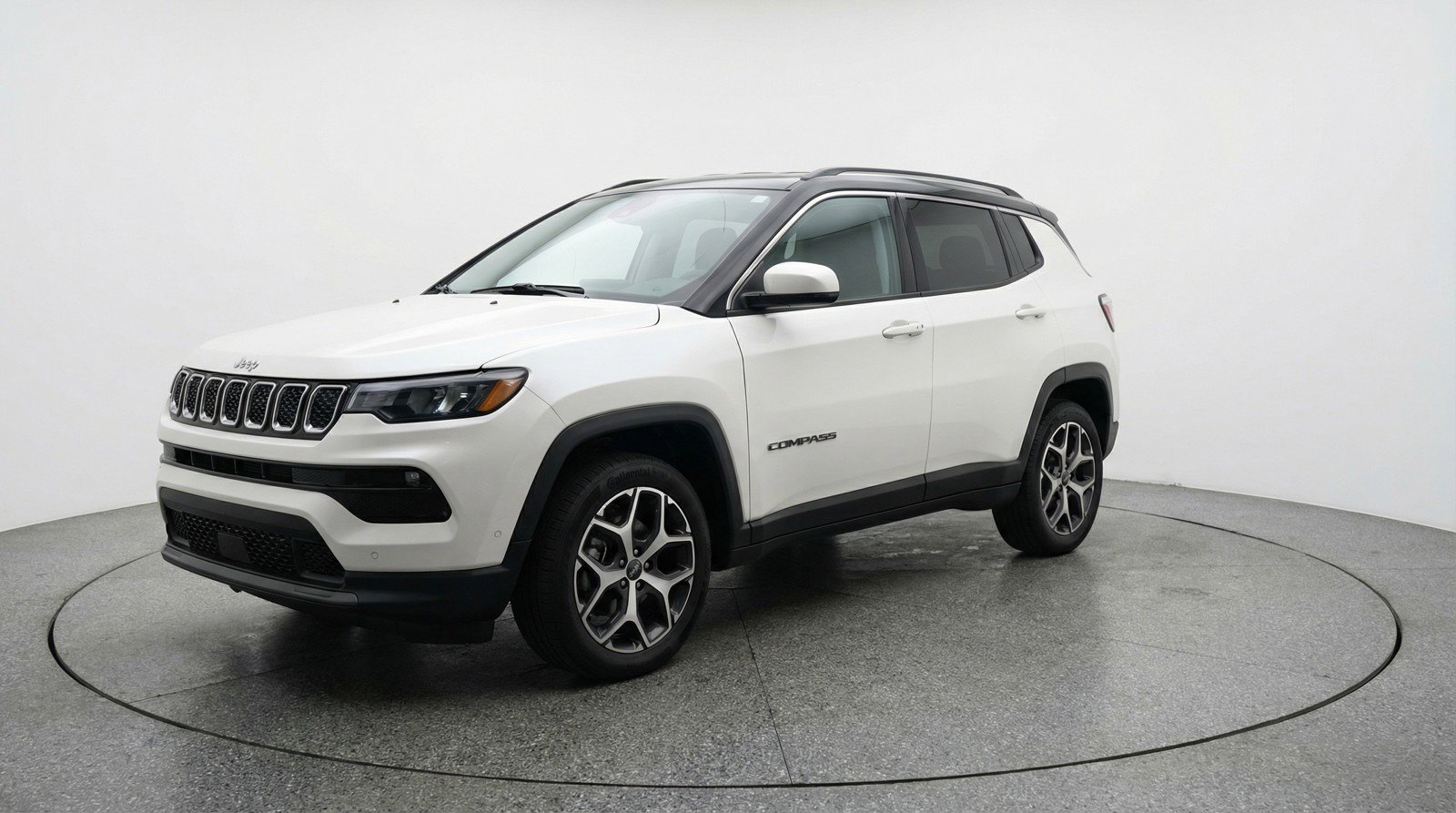 Used 2025 Jeep Compass Limited image 3