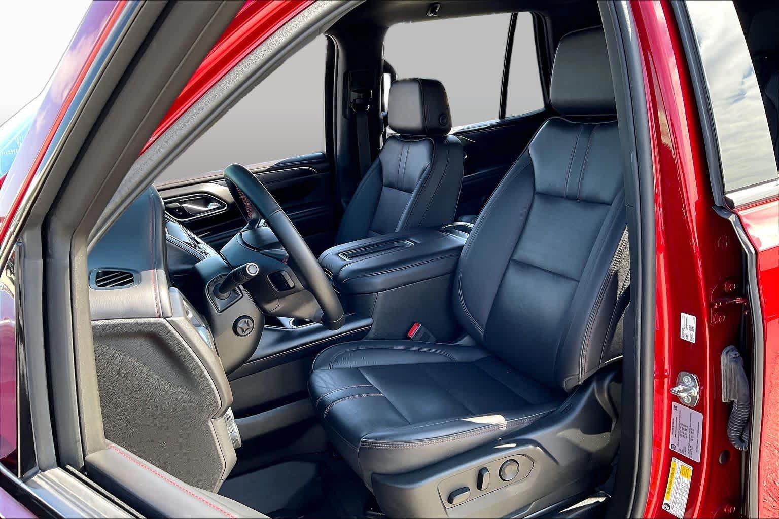 Used 2023 Chevrolet Tahoe RST w/ Luxury Package RWD image 8