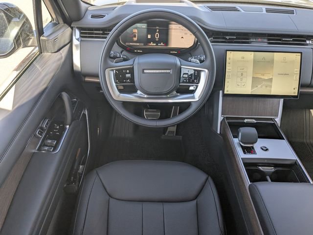 New 2026 Land Rover Range Rover Long Wheelbase SE image 13