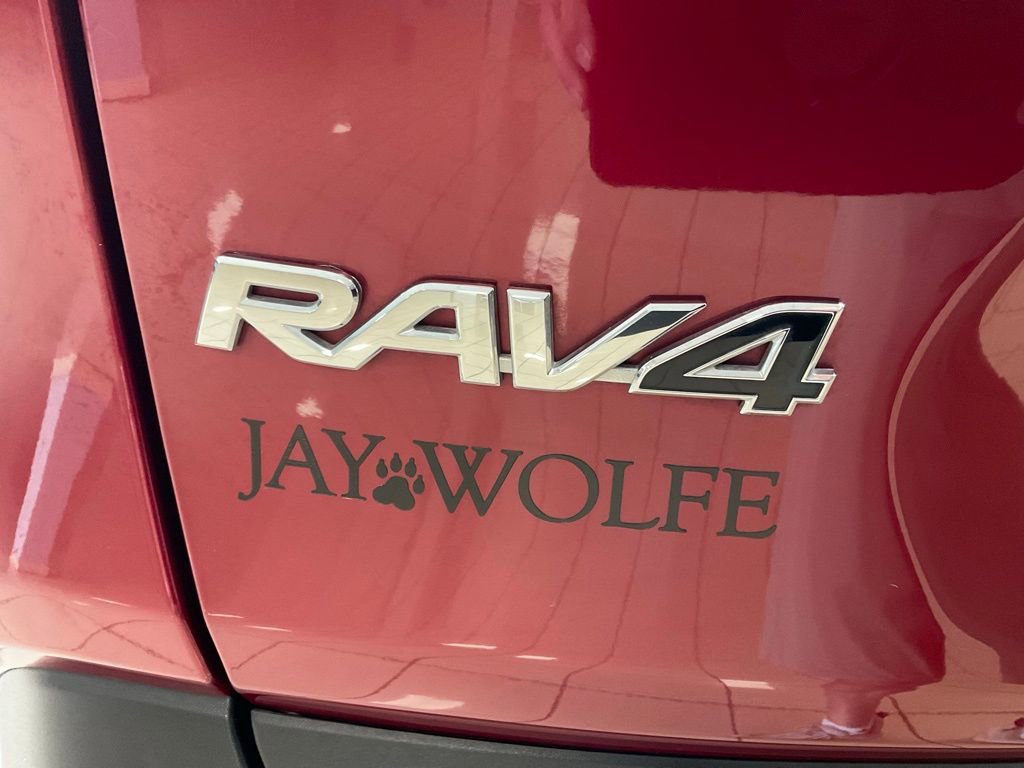 Used 2025 Toyota RAV4 LE AWD/4WD image 25