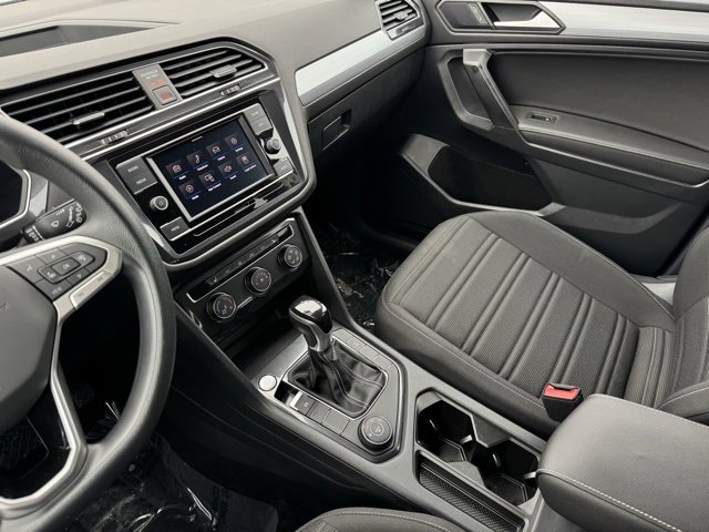 Used 2022 Volkswagen Tiguan S image 13