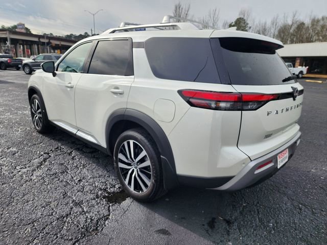 Used 2024 Nissan Pathfinder Platinum w/ Cargo Package image 3