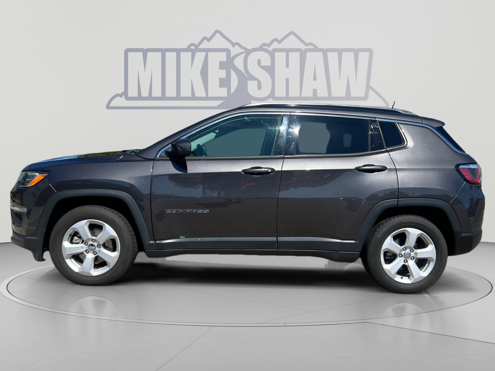 Used 2020 Jeep Compass Latitude FWD image 2