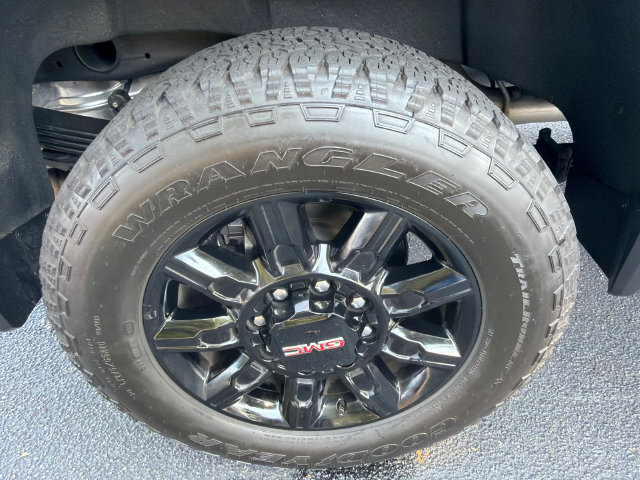 Used 2026 GMC Sierra 2500 AT4 w/ AT4 Premium Plus Package AWD/4WD image 17
