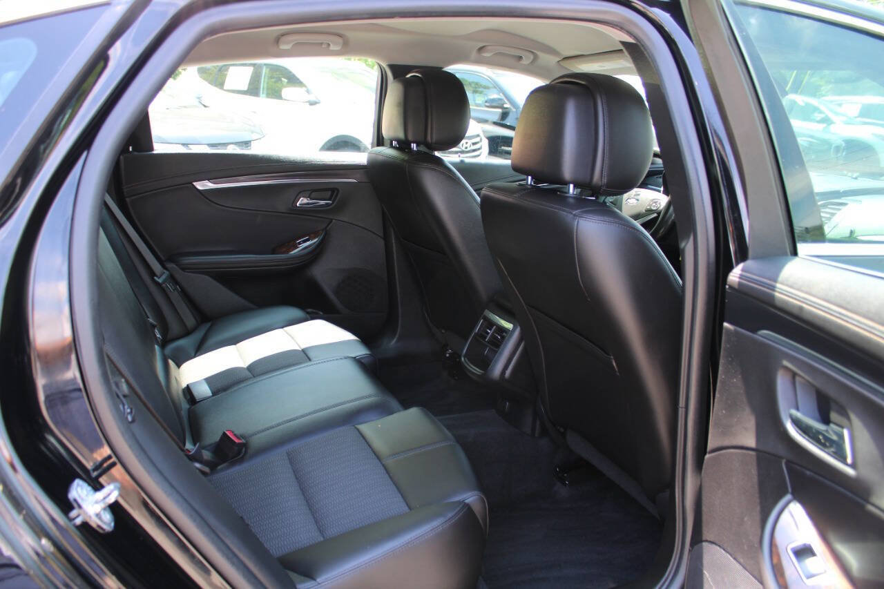 Used 2014 Chevrolet Impala LT w/ Convenience Package FWD image 26