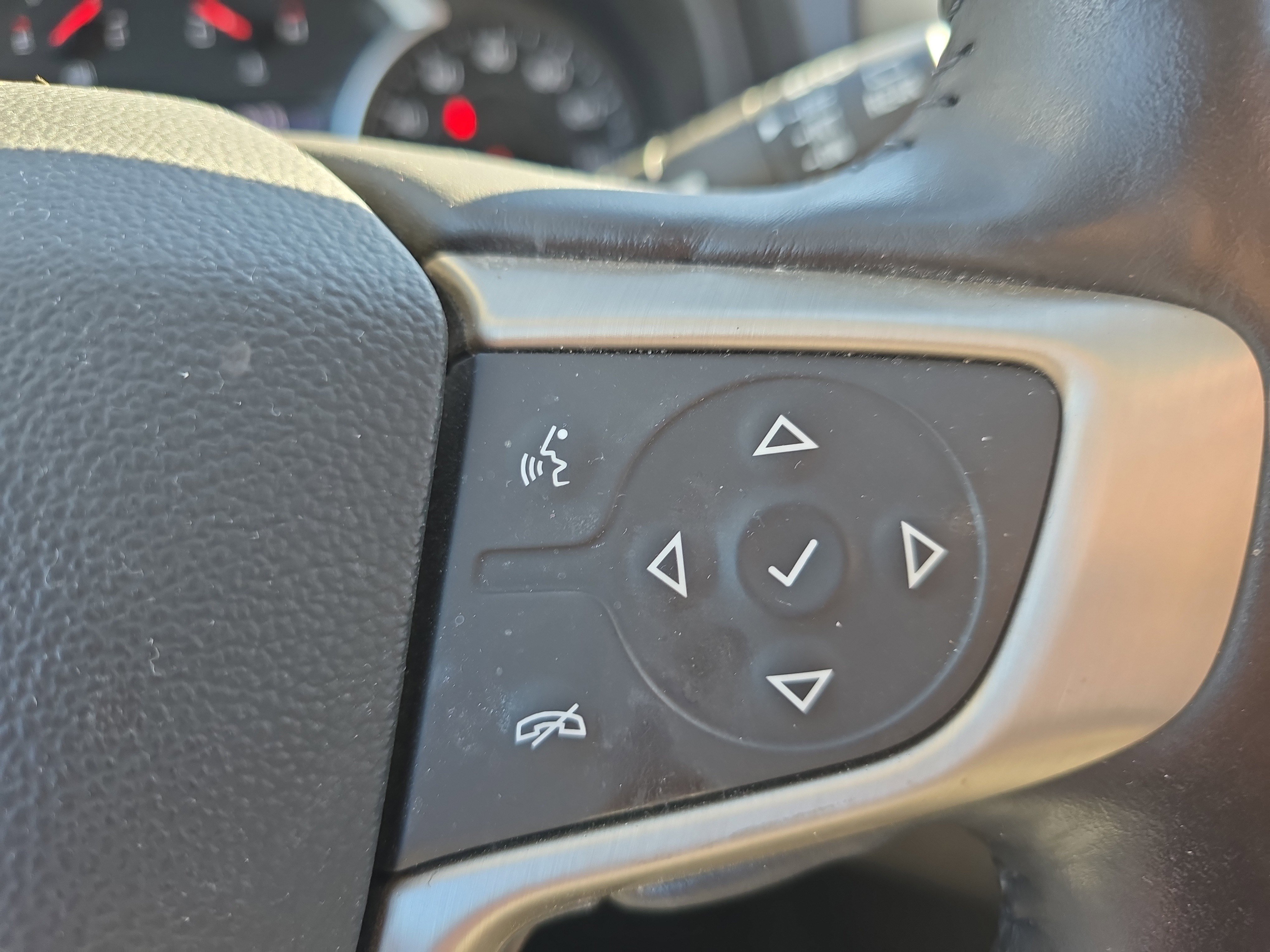 Used 2019 GMC Terrain Denali w/ Advanced Safety Package AWD/4WD image 27