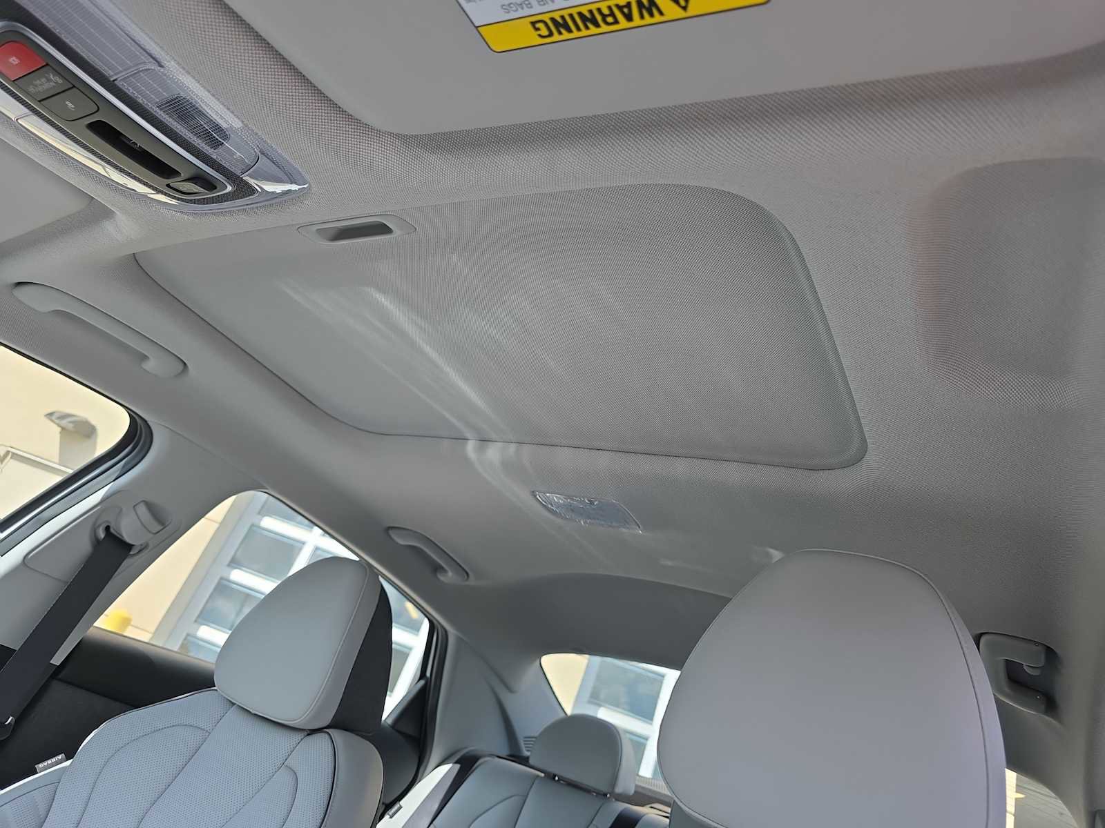 New 2025 Hyundai Elantra Limited image 16