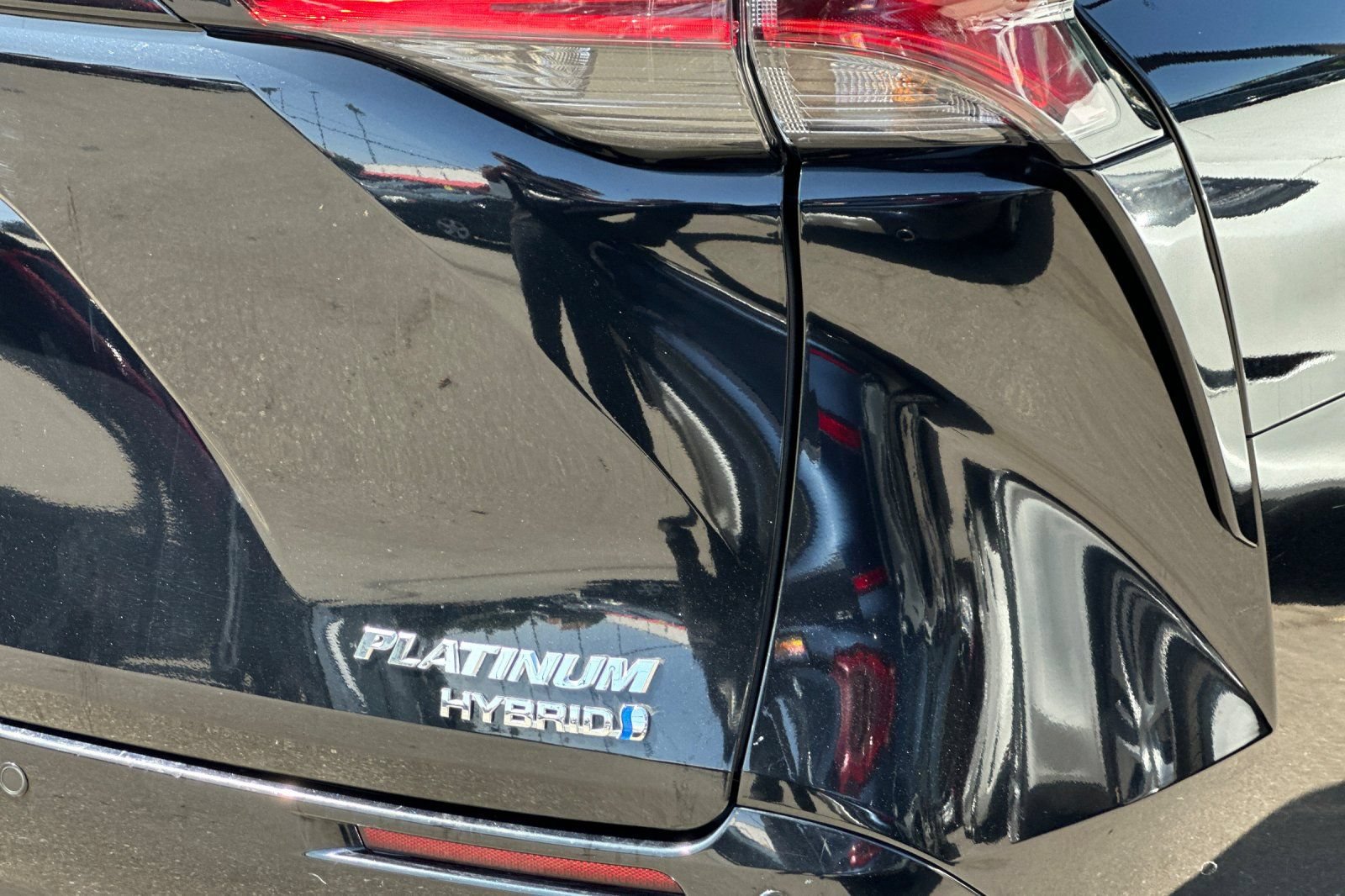 Certified 2024 Toyota Sienna Platinum AWD/4WD image 29