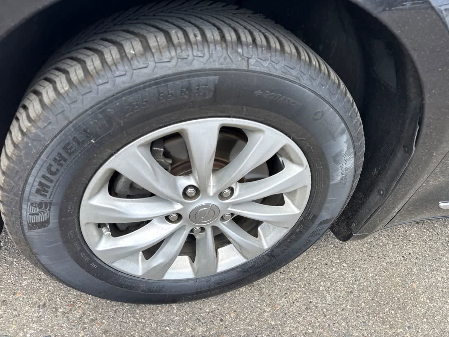 Used 2019 Chrysler Pacifica Touring-L FWD image 9