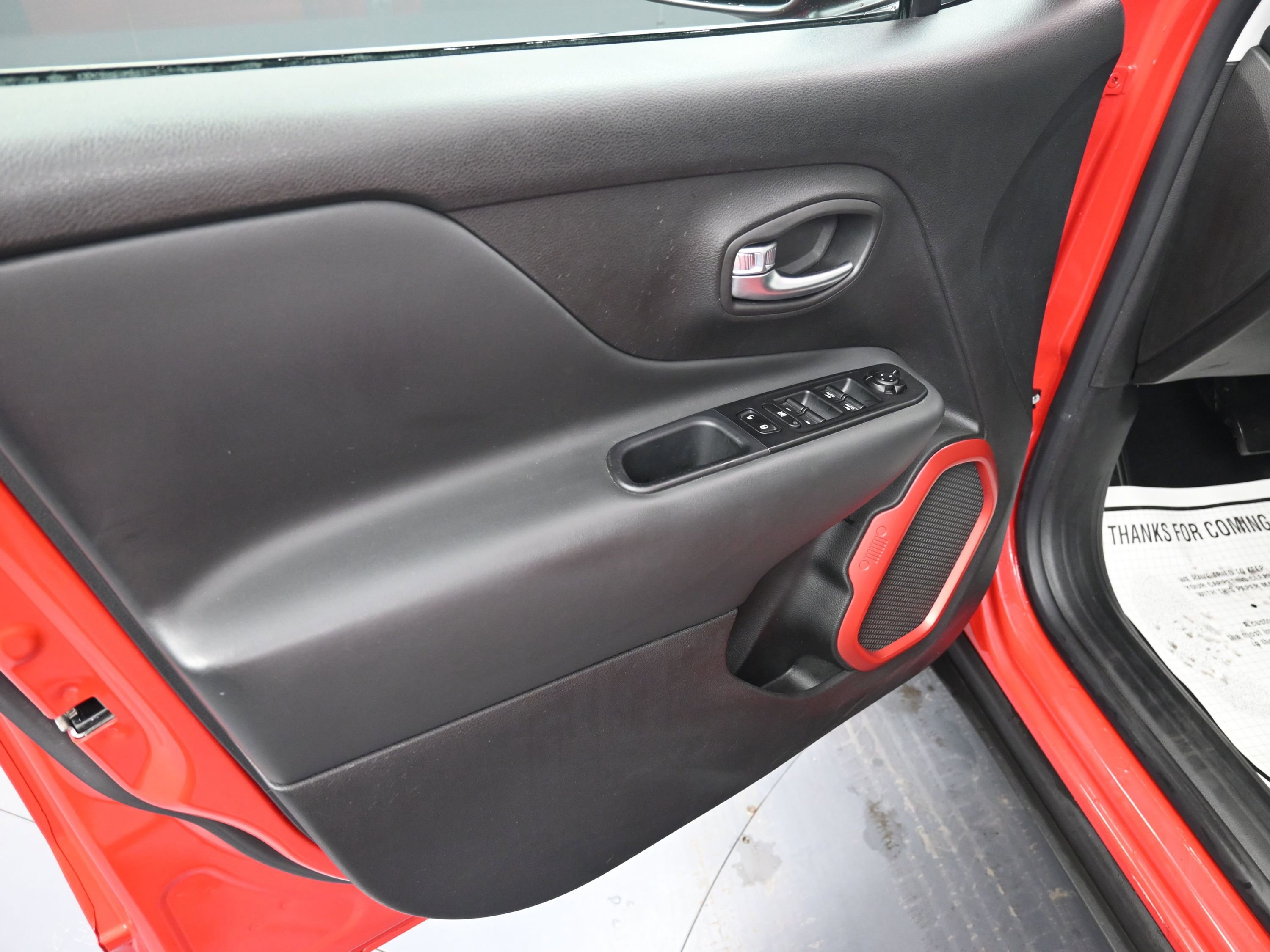 Used 2022 Jeep Renegade Latitude w/ Convenience Group image 16