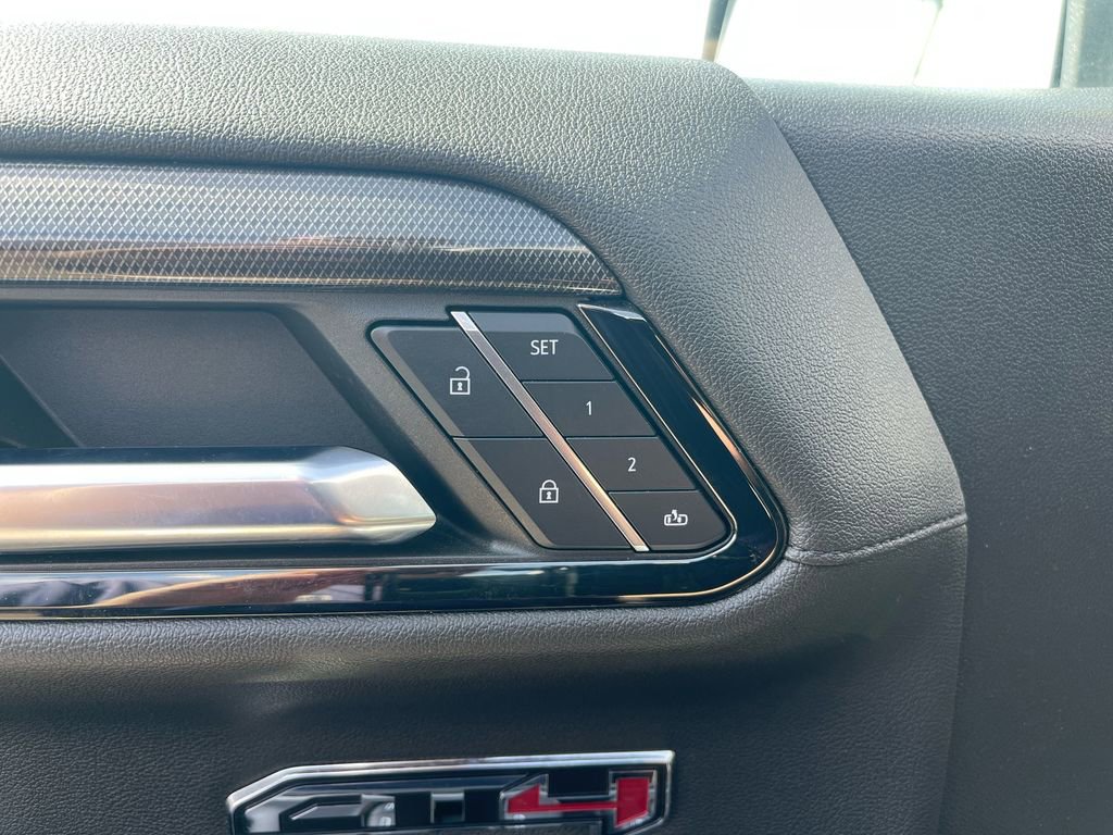 Used 2023 GMC Sierra 1500 AT4 w/ AT4 Premium Package image 11