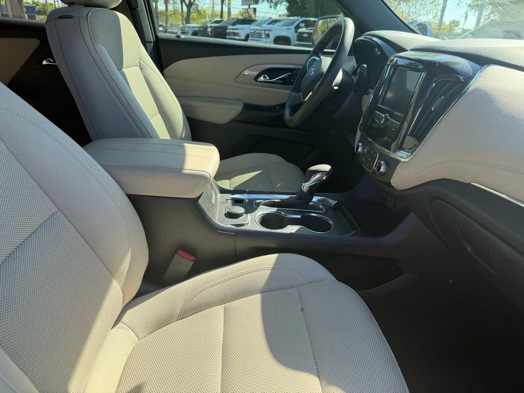 Used 2023 Chevrolet Traverse LS w/ Midnight/Sport Edition image 11