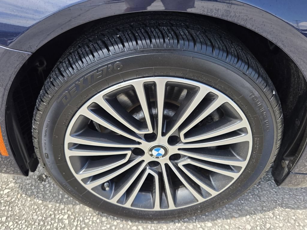 Used 2017 BMW 530i RWD image 10