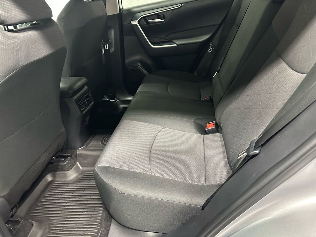 Used 2025 Toyota RAV4 XLE image 43
