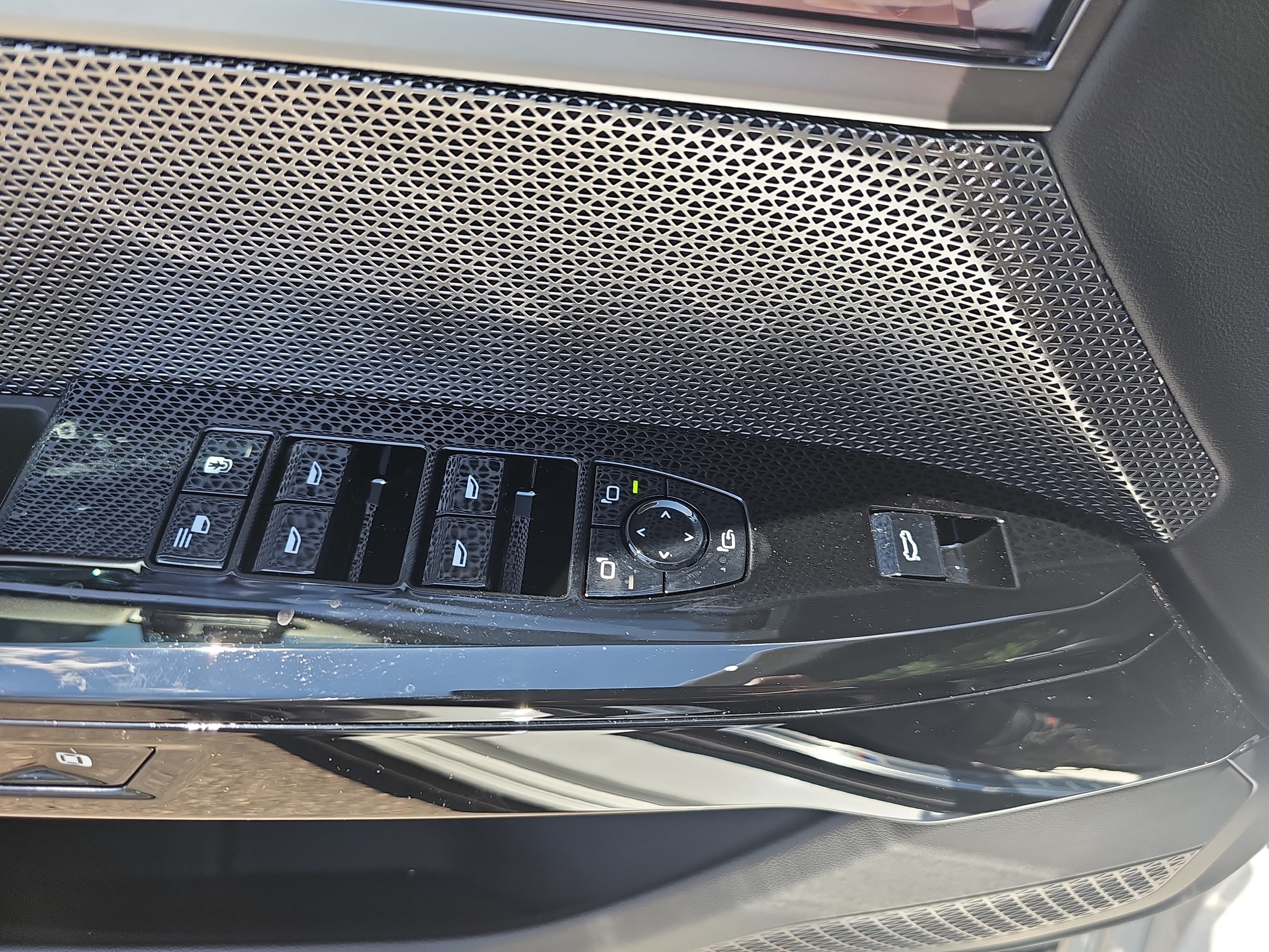 New 2026 BMW 740i RWD image 30