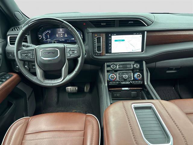 Used 2023 GMC Yukon Denali Ultimate image 10