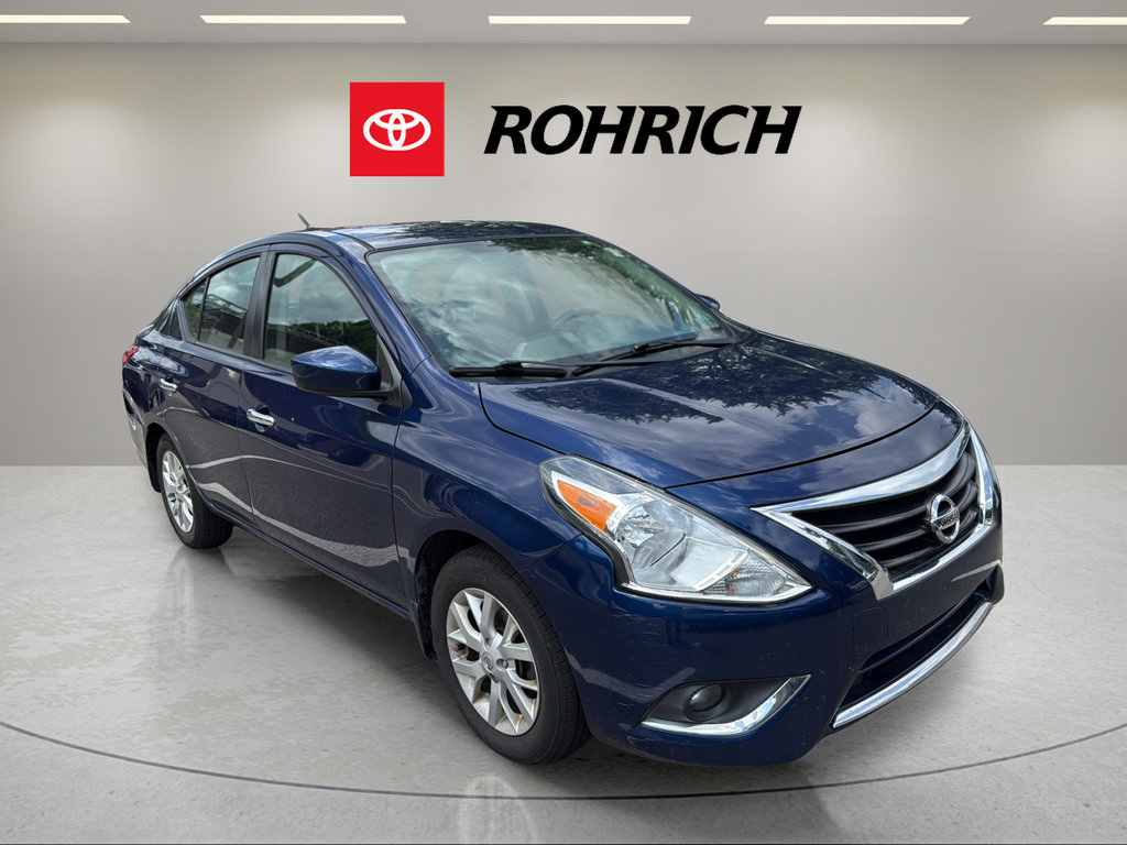 Used 2018 Nissan Versa SV w/ SV Special Edition Package FWD image 4