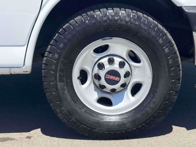 Used 2020 GMC Savana 3500 w/ Driver Convenience Package RWD image 9