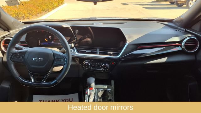 Used 2025 Chevrolet Trax RS w/ Sunroof Package image 18