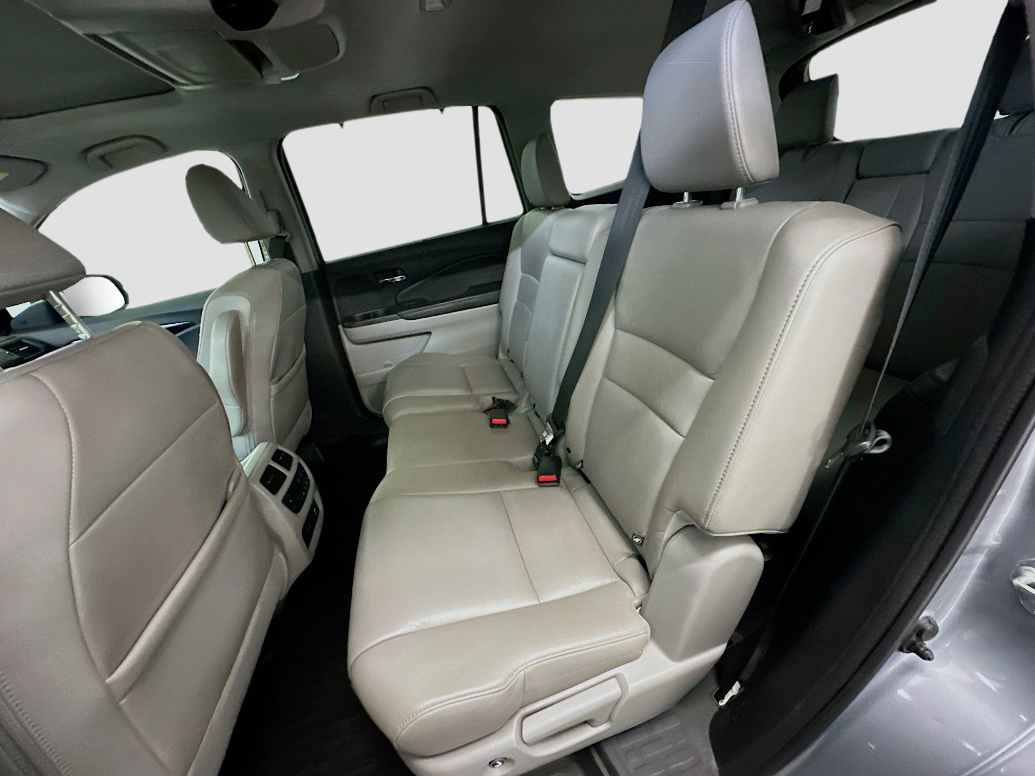 Used 2019 Honda Pilot Touring image 30