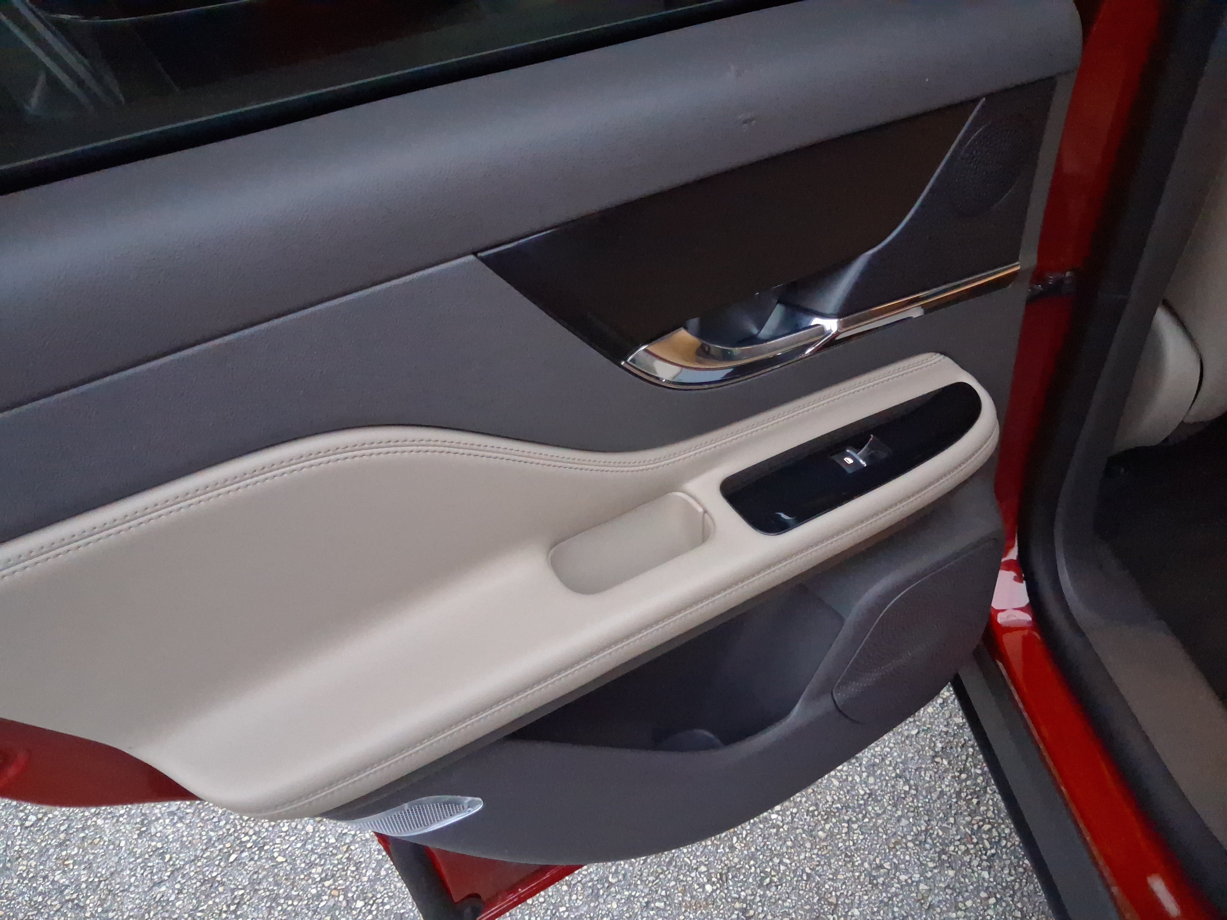 Certified 2024 Lincoln Corsair FWD image 9