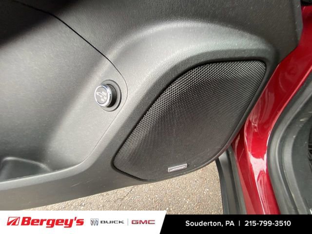 Used 2020 GMC Acadia SLT w/ Driver Alert Package II image 27