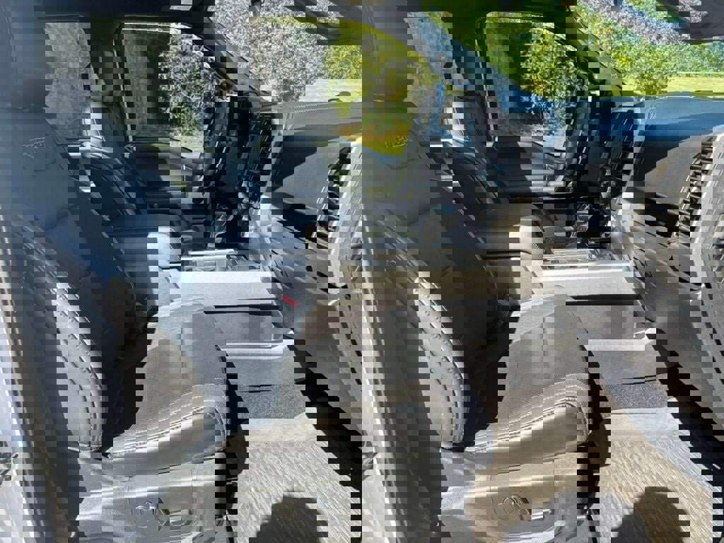 Used 2020 Ford F150 Raptor w/ Equipment Group 802A Luxury image 15