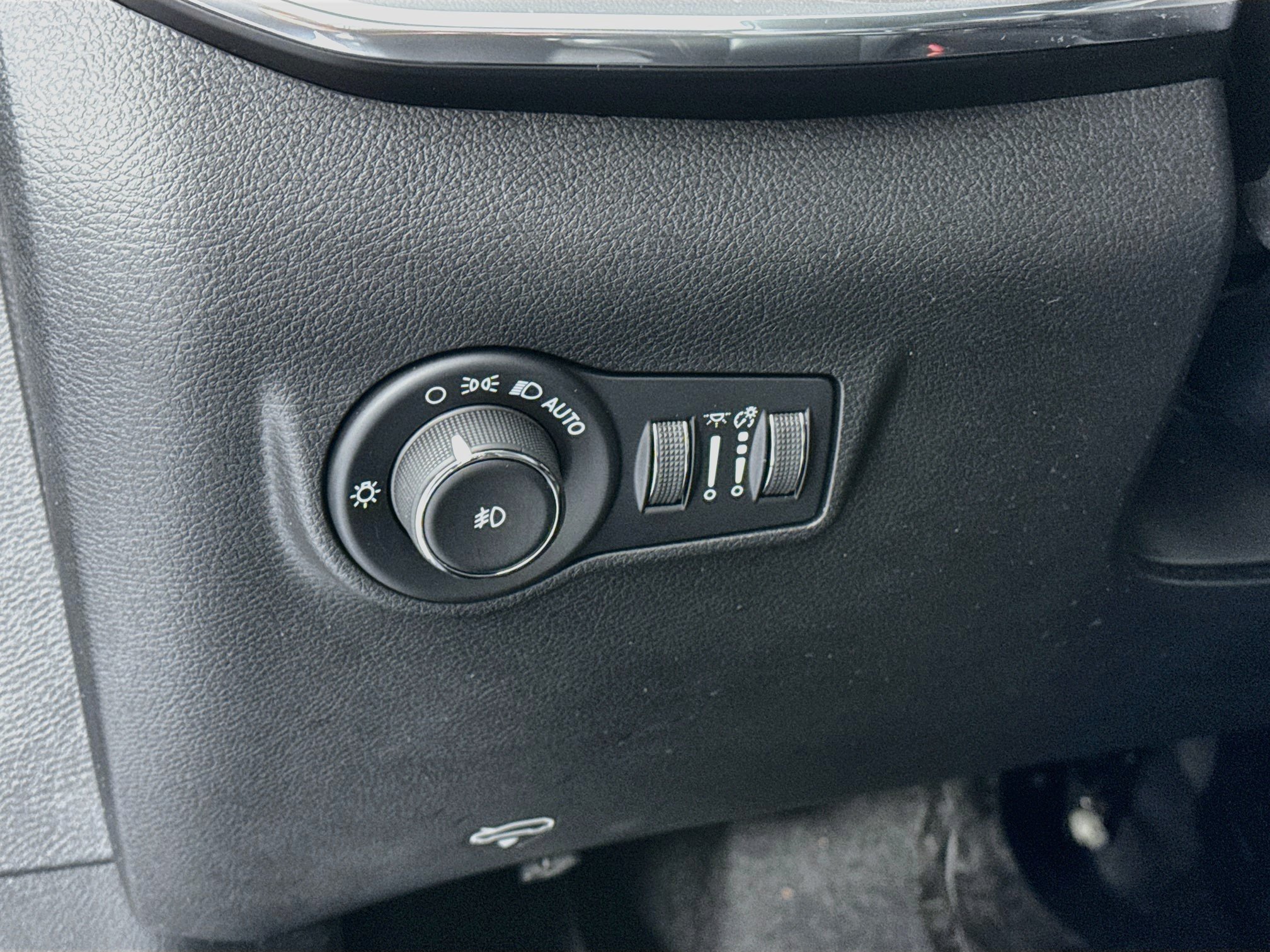 Used 2024 Jeep Compass Limited AWD/4WD image 10