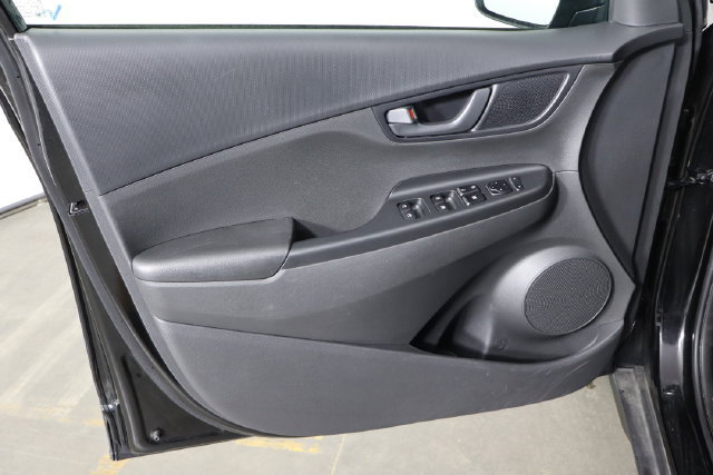 Used 2023 Hyundai Kona SEL FWD image 18