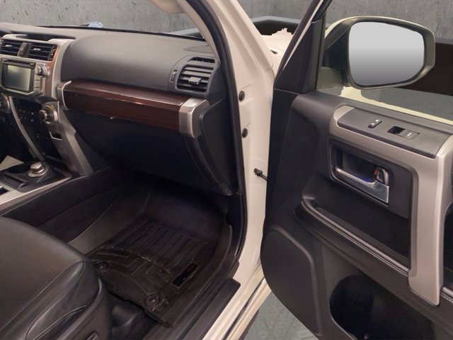 Used 2015 Toyota 4Runner Limited AWD/4WD image 21