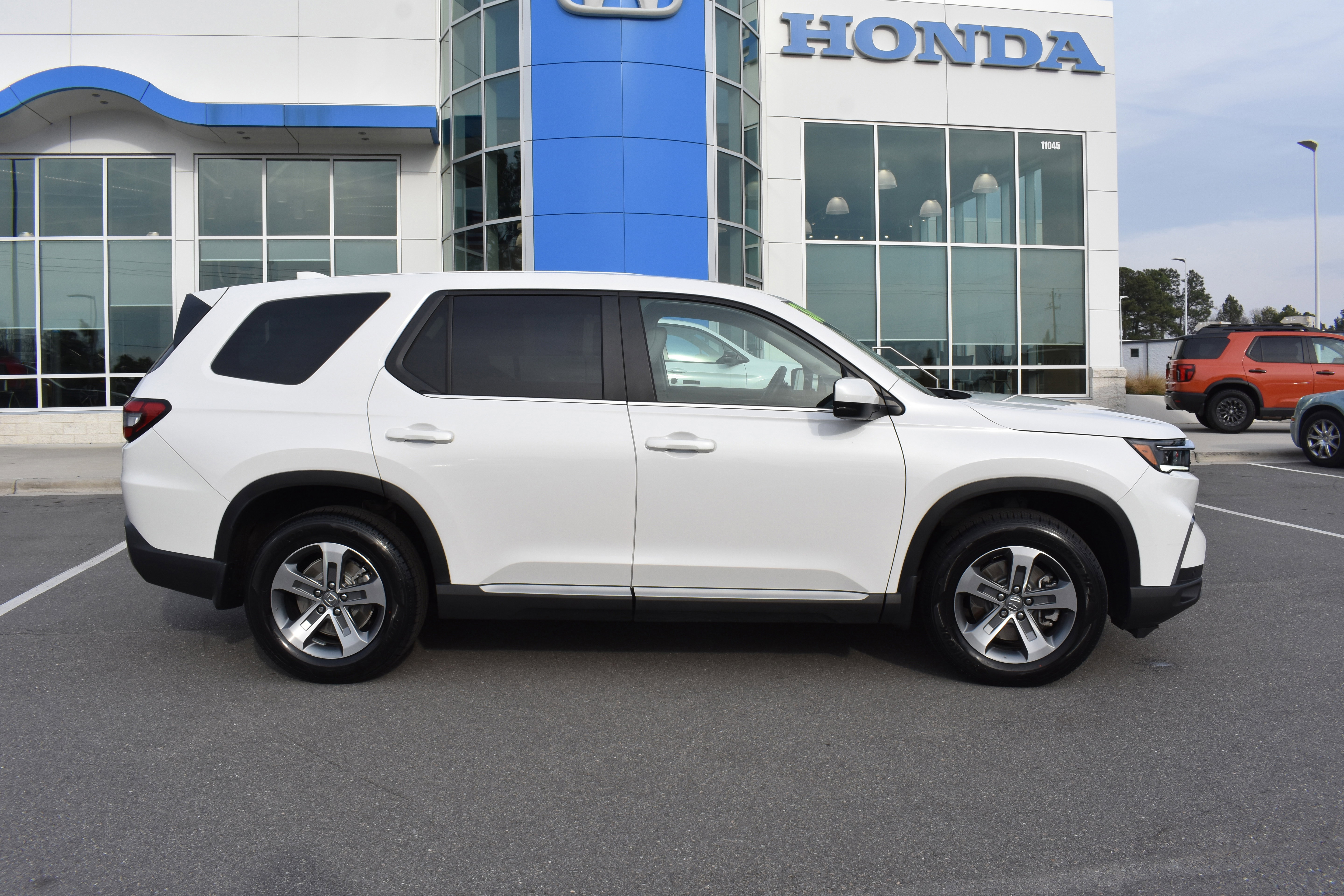 Certified 2023 Honda Pilot EX-L image 10