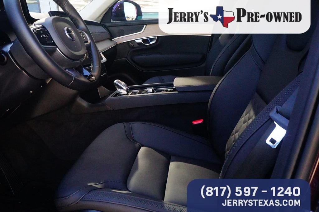 Used 2025 Volvo XC90 B6 Core w/ Protection Package Premier AWD/4WD image 17