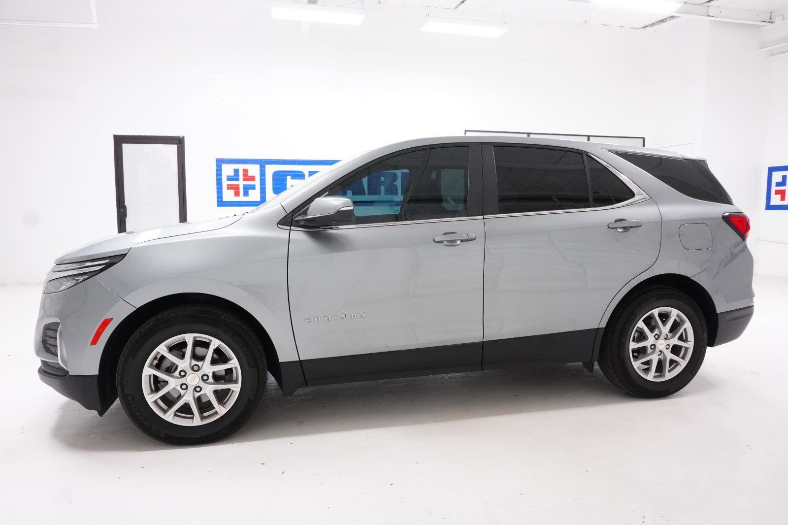 Used 2023 Chevrolet Equinox LT image 11