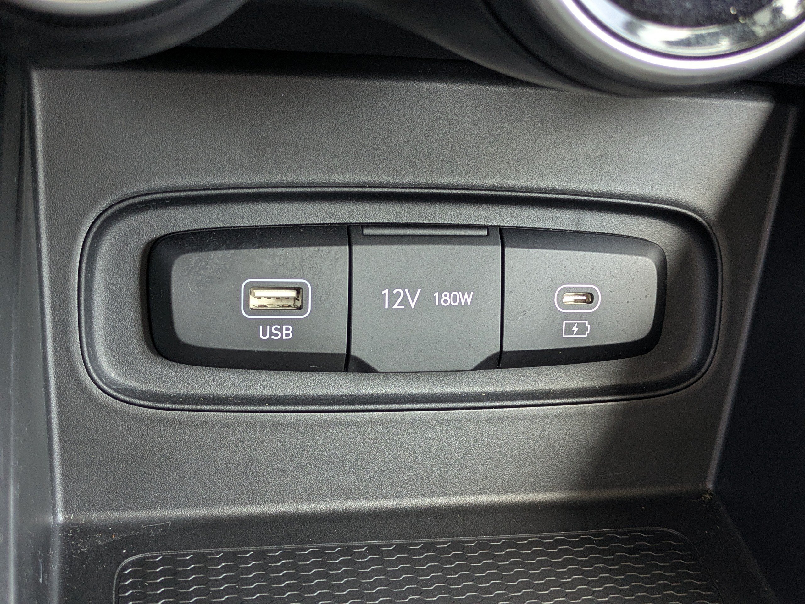 Certified 2023 Hyundai Venue SEL w/ Cargo Package FWD image 20