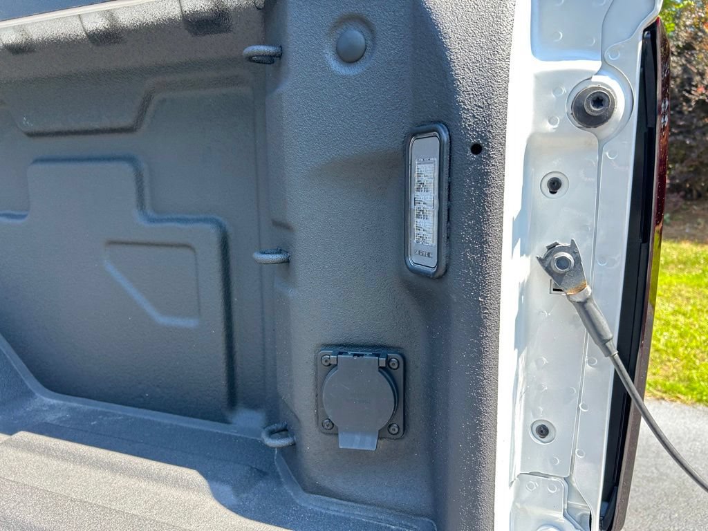Used 2024 GMC Sierra 3500 Denali Ultimate AWD/4WD image 32