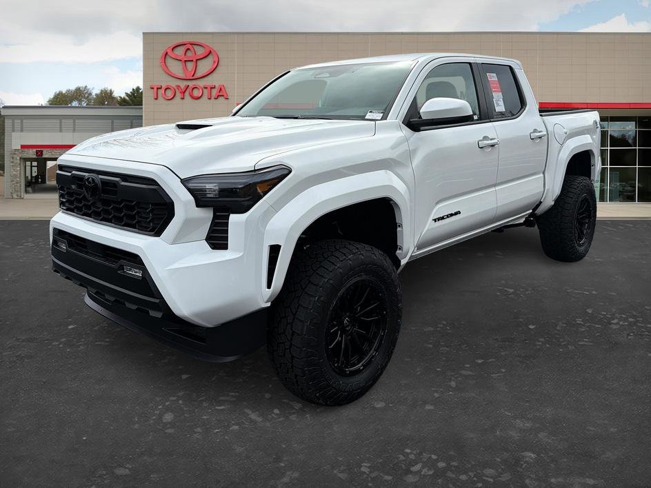 New 2026 Toyota Tacoma TRD Sport AWD/4WD image 2