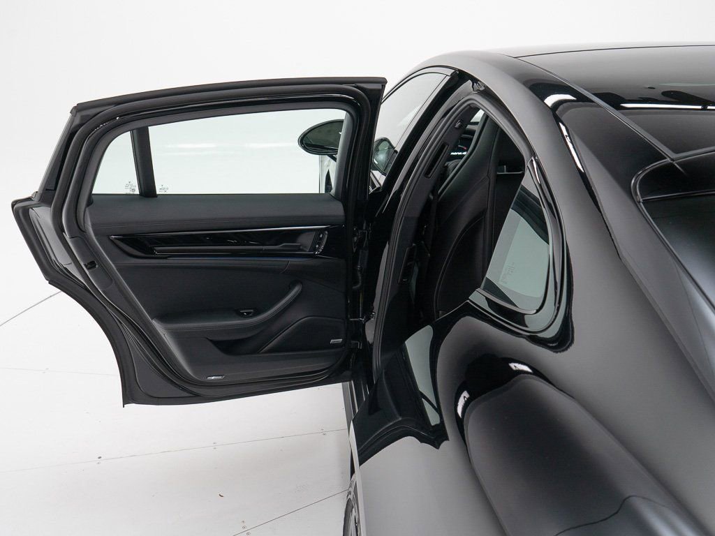 Used 2024 Porsche Panamera 4 image 21