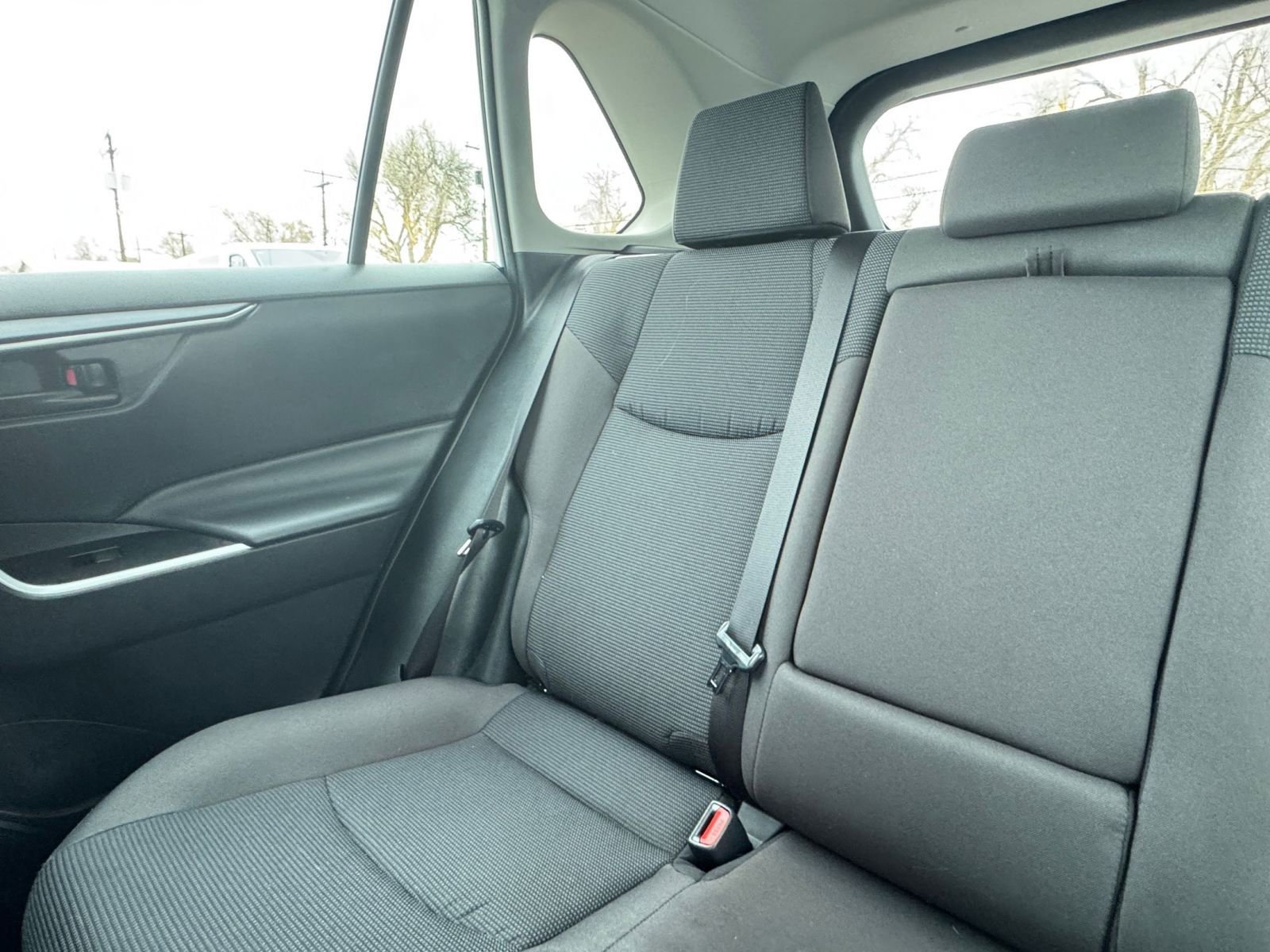 Used 2025 Toyota RAV4 LE image 38