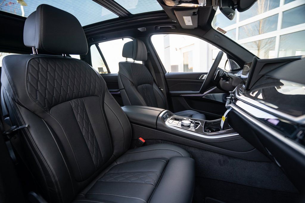 New 2026 BMW X5 M60i image 13