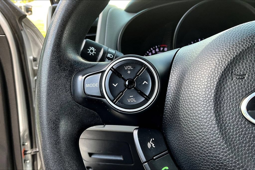 Used 2017 Kia Soul w/ Convenience Package FWD image 10