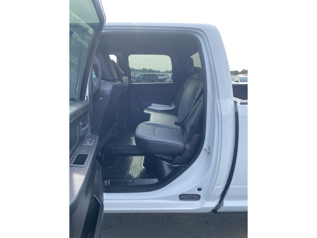 New 2026 RAM 2500 Tradesman w/ Chrome Appearance Group AWD/4WD image 29