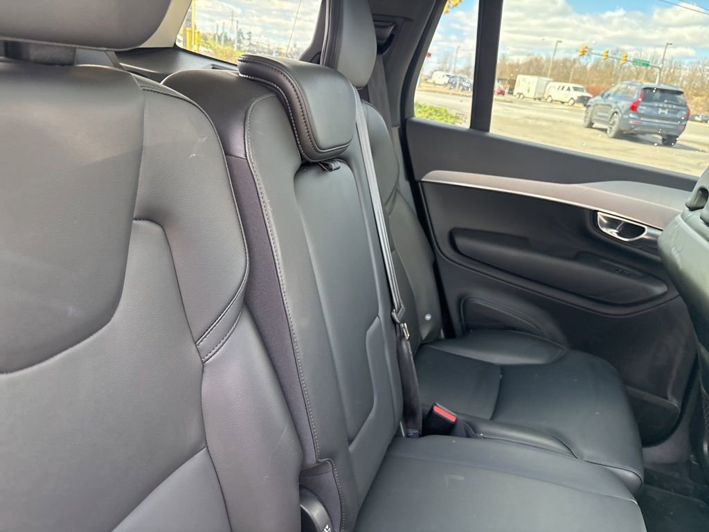 Certified 2025 Volvo XC90 B5 Core image 35