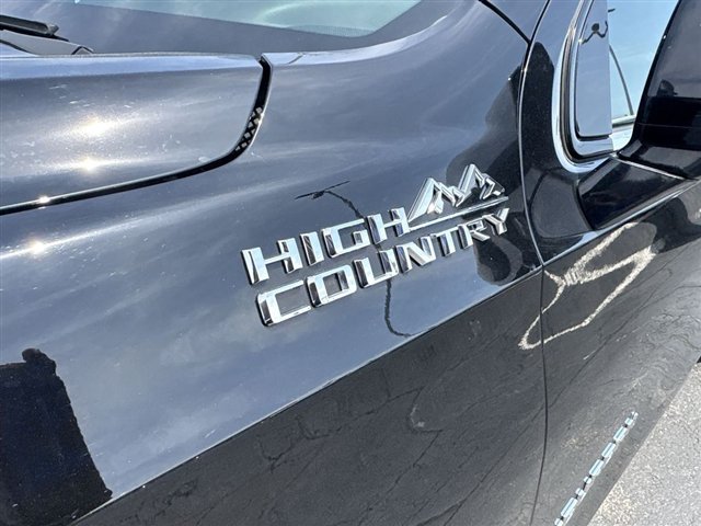 Certified 2023 Chevrolet Suburban High Country w/ Advanced Technology Package AWD/4WD image 32