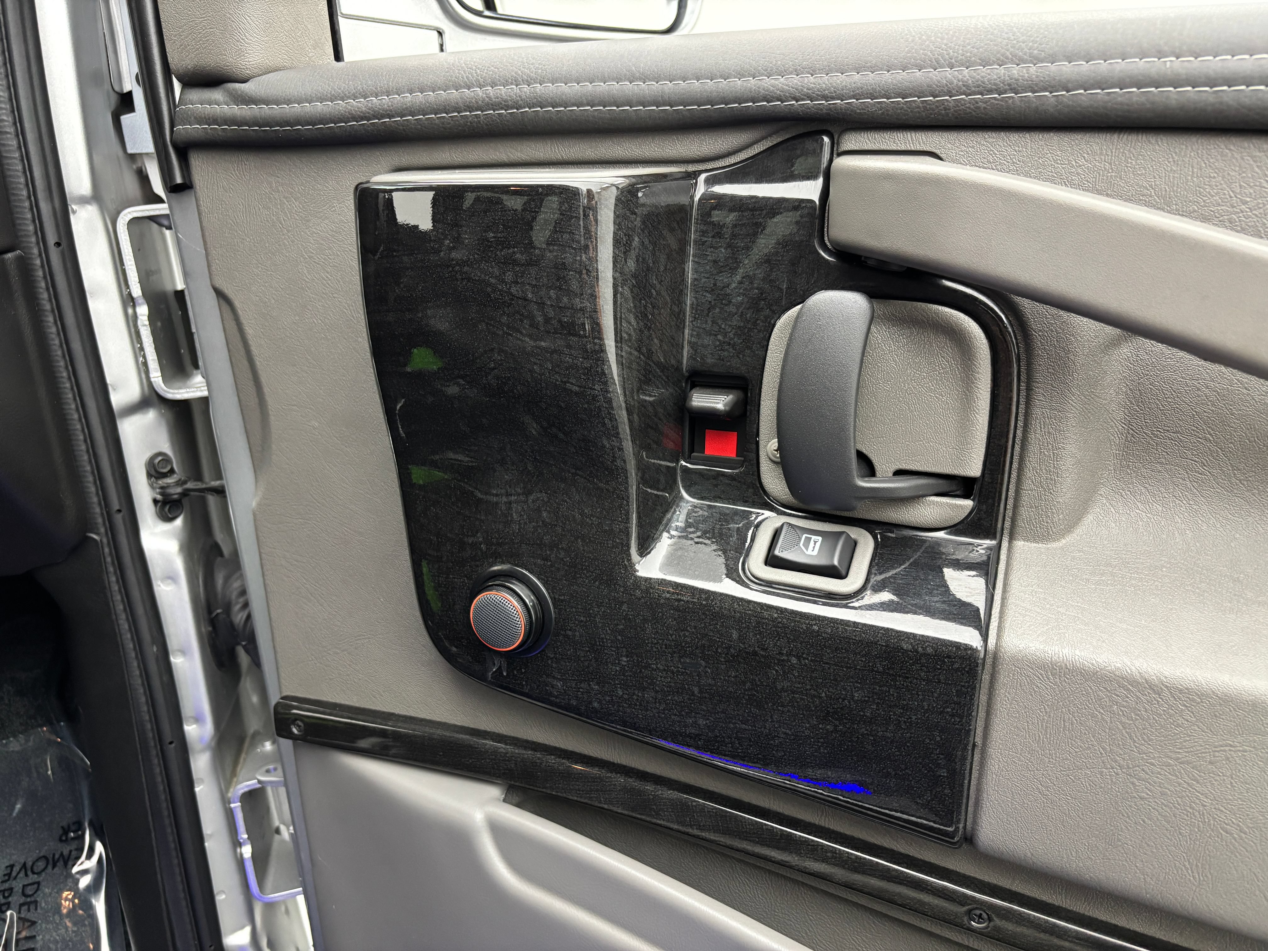 Used 2025 Chevrolet Express 2500 w/ Driver Convenience Package RWD image 23